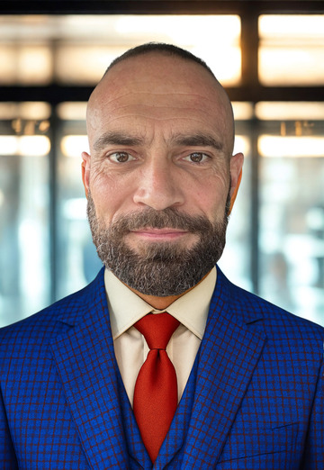 Matthias Vikthor (@drfalkenstein) — my photo № 5