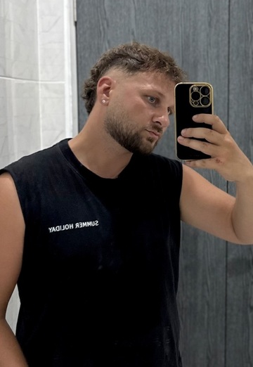 Dani (@dani2235) — my photo № 1