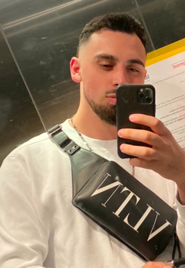 Benny (@btrhn) — my photo № 3