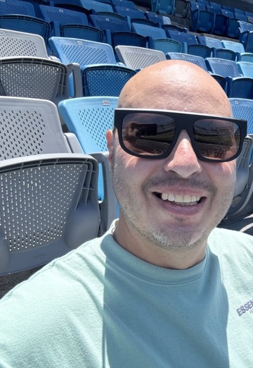 Tony (@tony4423) — my photo № 1