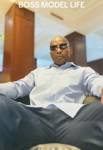 Warren (@warren126) — my photo № 1