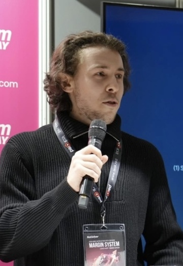 Marlon (@malon25) — my photo № 1