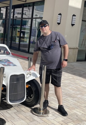 John (@garzon4u) — my photo № 2