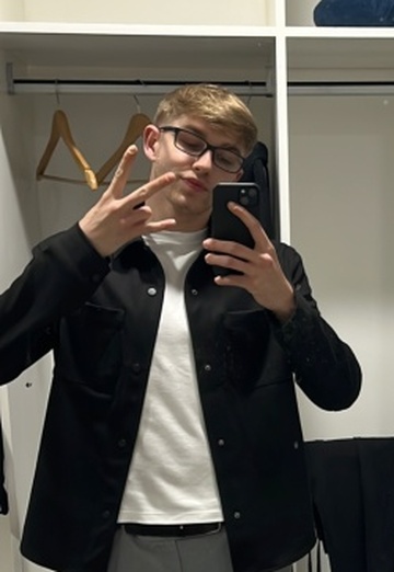 Tim (@tim11517) — my photo № 1