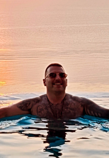 Sebastian (@sebastian1210) — my photo № 1