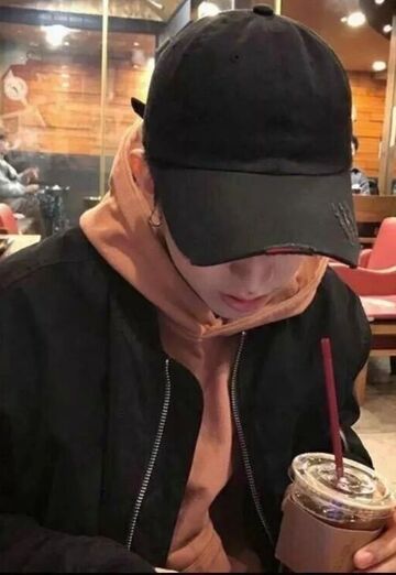 Hunter (@hunter974) — my photo № 1